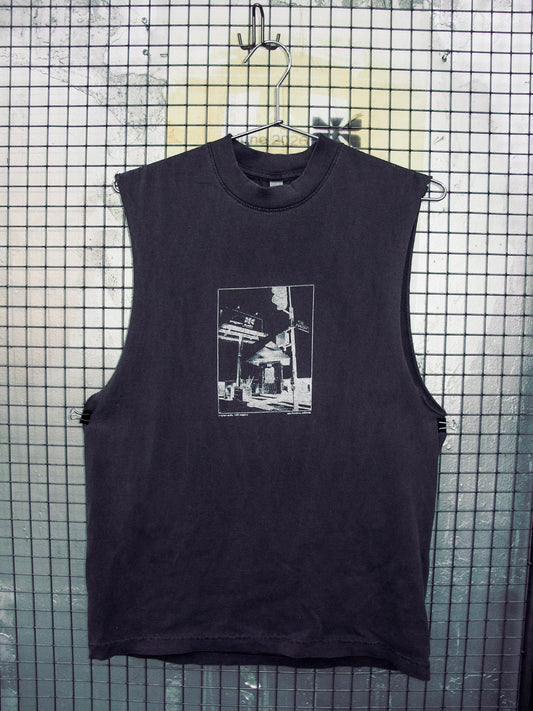 station sleeveless tee